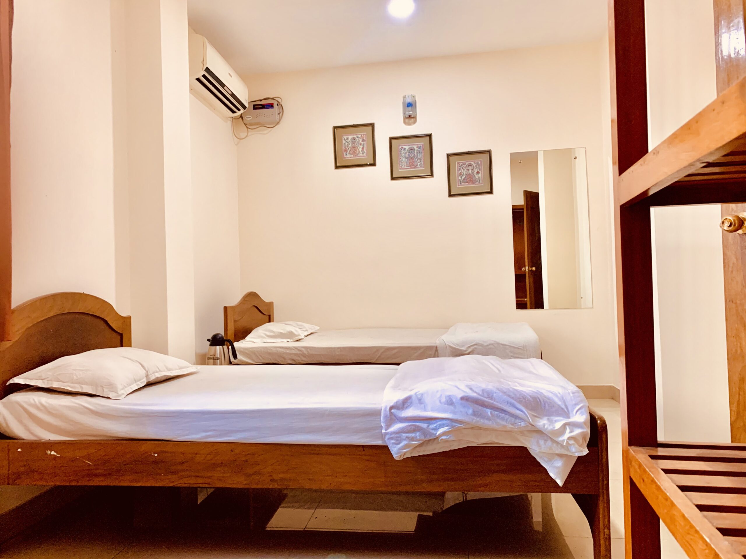 Room (Premium)